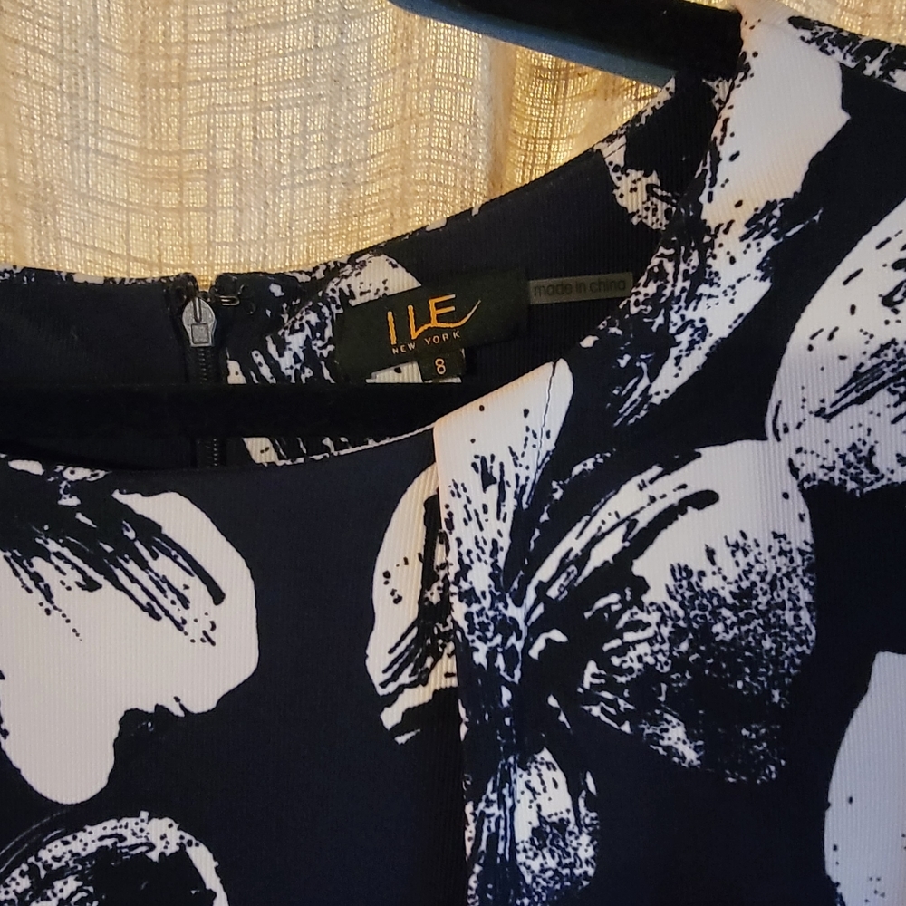 Bundle Floral Dresses - image 3